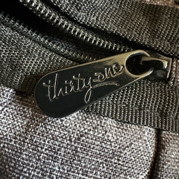 NWOT Thirty-One Signature Sling Bag - NEVER USED (see details) - Picture 3 of 4